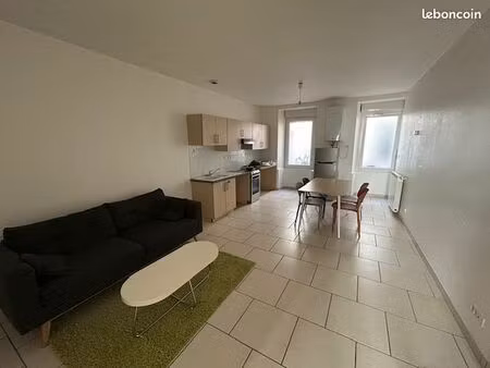 tonnay-charente loue appartement t2 meublé