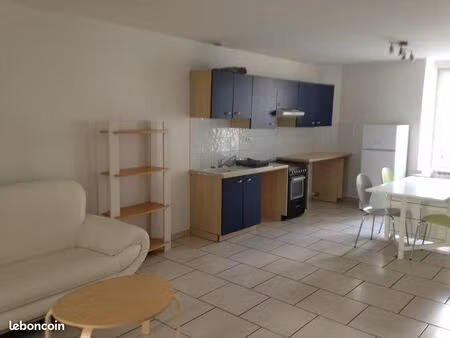 tonnay-charente loue appartement t3 meublé 52m2