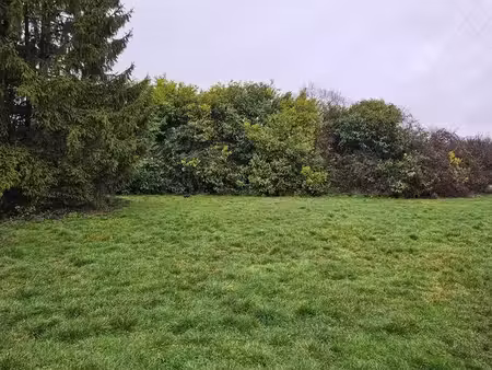 terrain 700 m² varaize