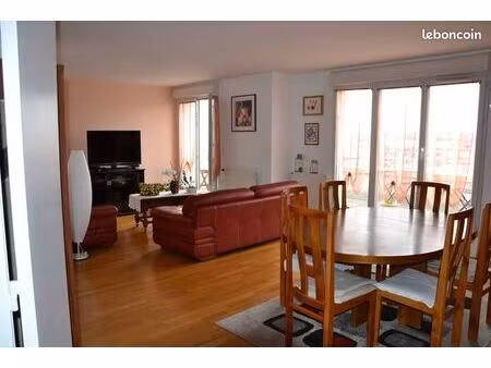 appartement  dernier étage  ascenseur  99m2  dpe c