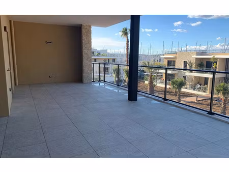 location appartement  165 m² t-5 à saint-mandrier-sur-mer  2 408 €