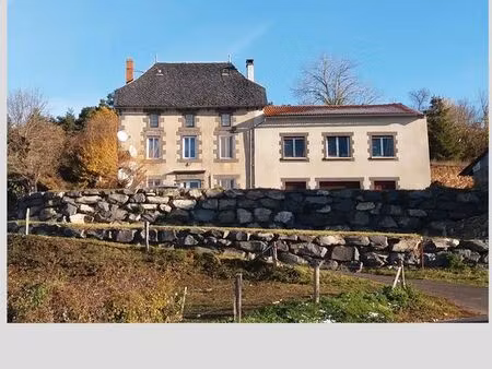 très beau t3 à vabres 15100 proche st flour