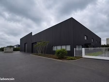 local industriel 130 m²