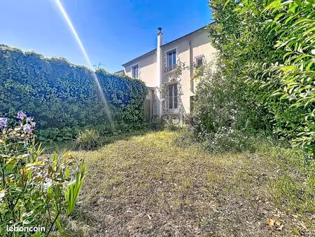 maison 6 pièces 211 m²