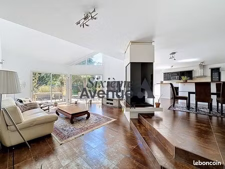 propriété 7 pièces 210 m²
