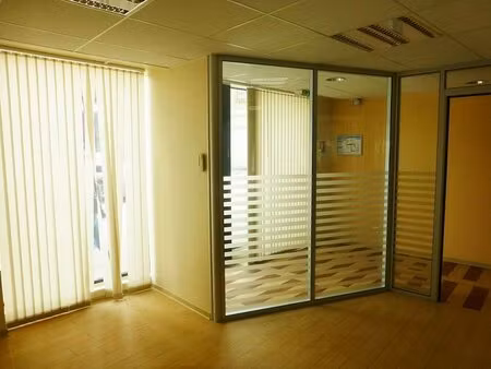 immeuble - 140m ²