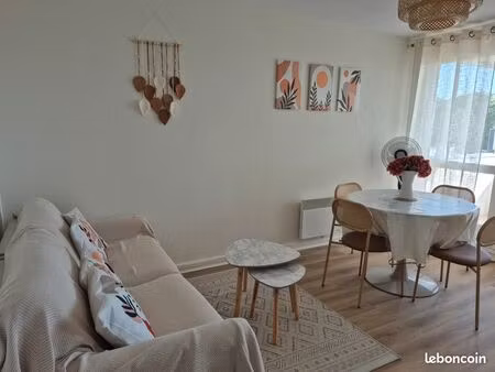 appartement lumineux avec vue dégagée sur palmeraie