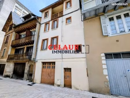 immeuble 7 pièces 152 m²