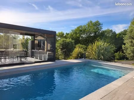maison 7 pièces 291 m² – piscine