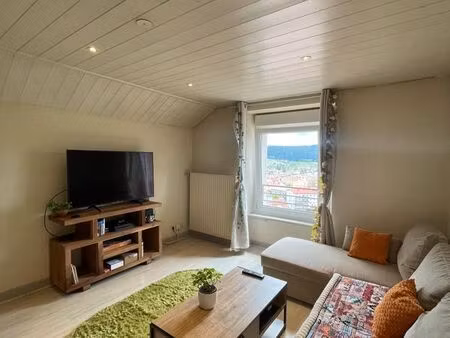 bel appartement t3 lumineux 65m² à morteau – vue dégagée