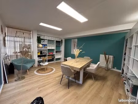 local commercial rénové au cœur de cognac (centre historique) - 65 m2 - idéal activité com