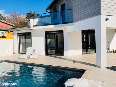 location villa f5 sur l’éperon tous le mois de juin
