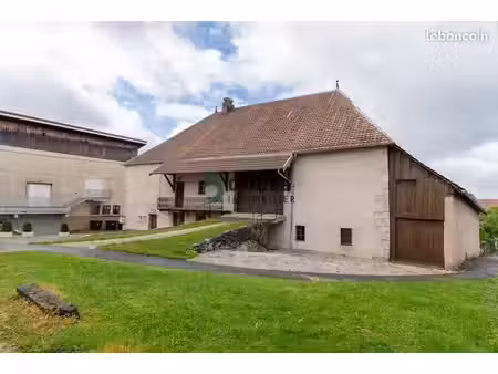 appartement 4 pièces 130 m²