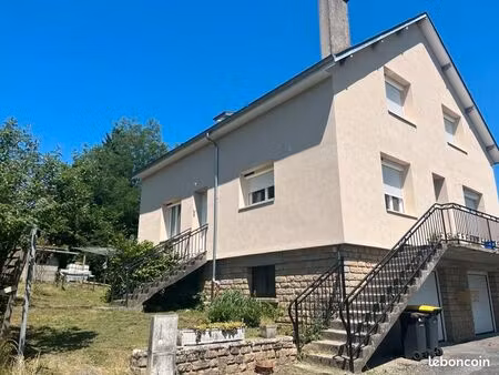 immeuble 258 m² uzerche