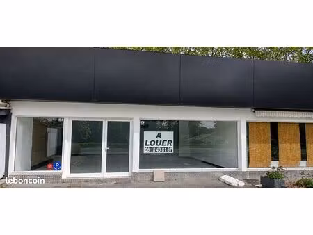 superbe local commercial – 90m2 – 750 ht - creysse - sur axe grand passage