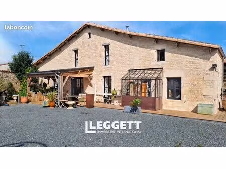 maison 6 pièces 218 m²