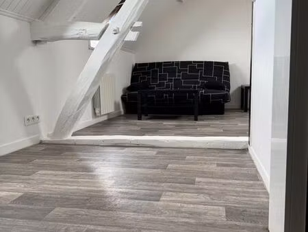 studio meublé – charges comprises (edf  eau  chauffage)