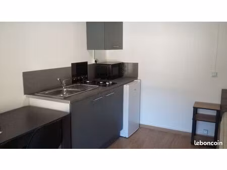 studio meublé toutes charges comprises