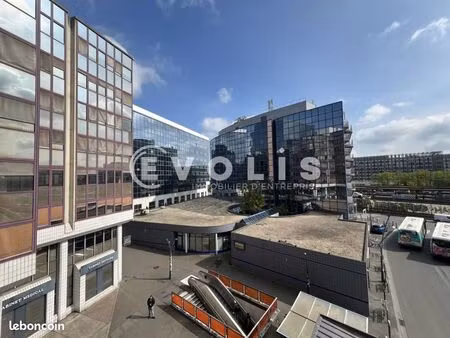 bureau 1 450 m²