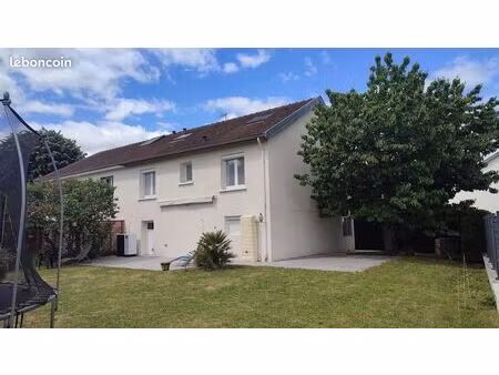 maison 5 pièces 105 m²