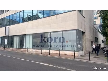 commerce 144 m²