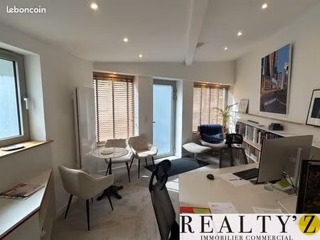 local commercial 27 m²