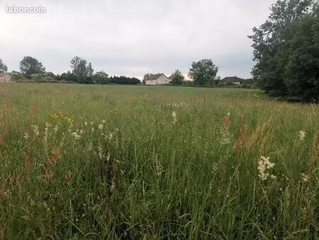 terrain 1 800 m² peyrignac