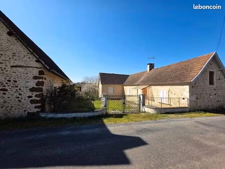 maison en pierre avec dépendances – entre périgueux et vallée de la vézère