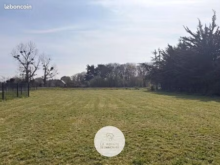 terrain constructible de plus de 1200 m² proche plage des sables d’or à fréhel  environnem