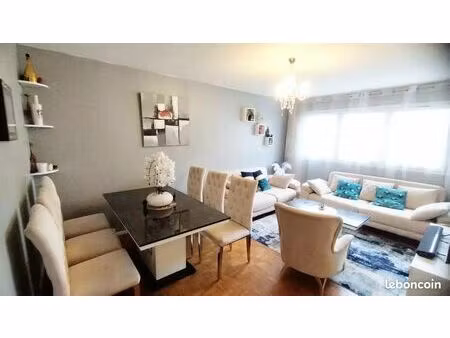 appartement 3 pièces 63m2 – les marais – parking – lumineux sans vis-à-vis