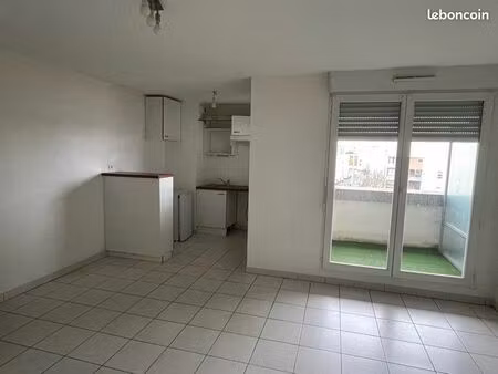 appartement t2 - résidence sécurisée ruelle sur touvre
