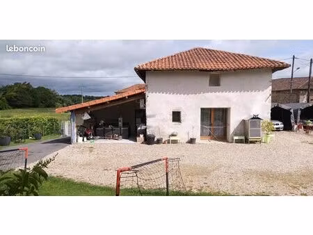 maison non mitoyenne proche bourg