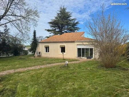 propriété avec dépendance