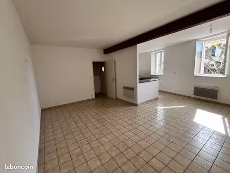 appartement duplex t4 - 88 m² carrez / env. 100 m² habitable - cléon-d'andran - 120 000