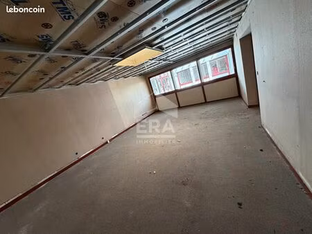 immeuble 340 m² saintes