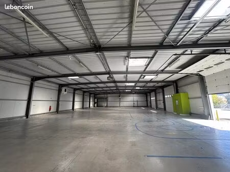 local 827 m² saint-évarzec