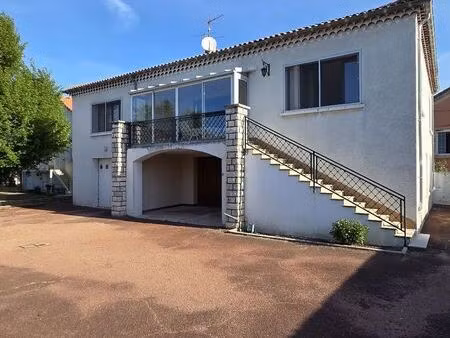 villa 9 pièces 202 m²
