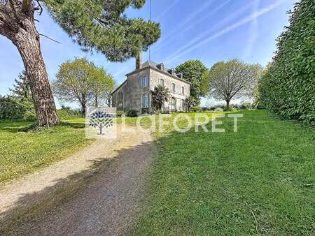 vente maison à largeasse (79240) : à vendre / 250m² largeasse