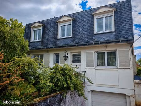 maison 8 pièces 144 m²