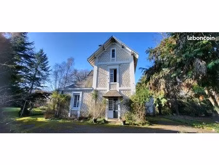 propriété de caractère à 7 minutes de saintes