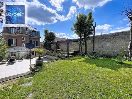 maison 7 pièces 190 m²