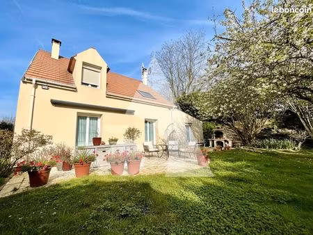 maison 8 pièces 182 m²