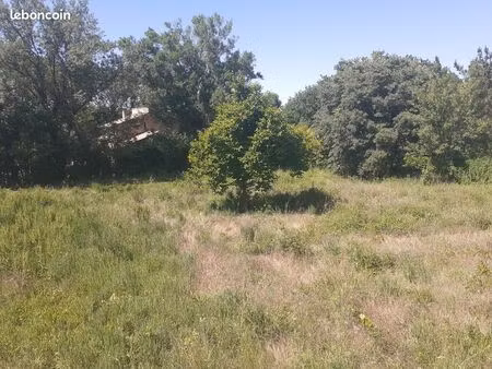 terrain 620 m² la rouvière