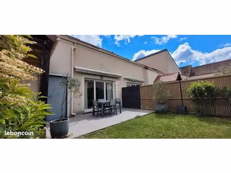 maison 6 pièces 95 m²