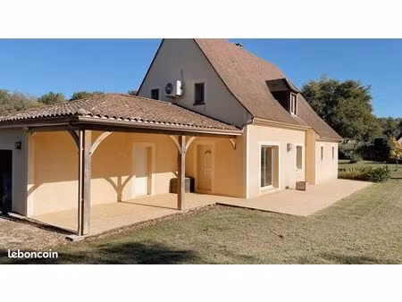 à vendre – maison familiale avec parc arboré – sainte-mondane – 295 000