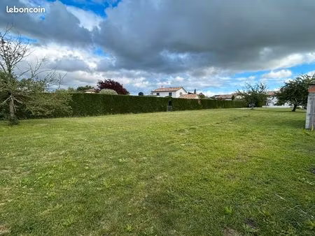 terrain constructible 1200 m² – pibrac