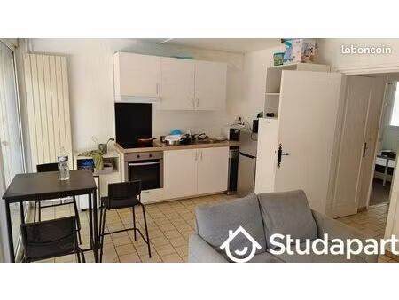 chambre 1 pièce 11 m²