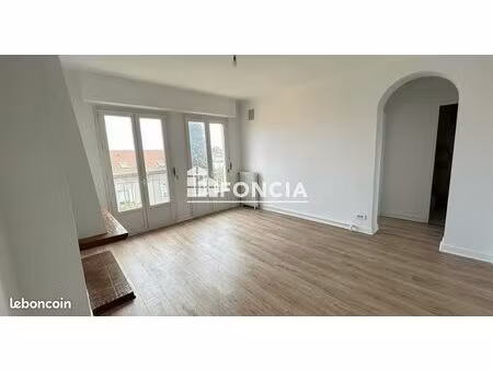 avenue jean chaubet t3 de 52 61 m2 / cave/ garage boxe
