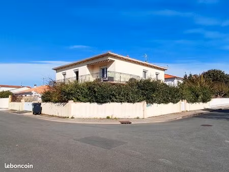 maison 10 pièces 260 m²