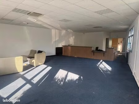 cession droit au bail – local garage 1200m2 - parc auto et bureaux 300m2 + parking sous-so